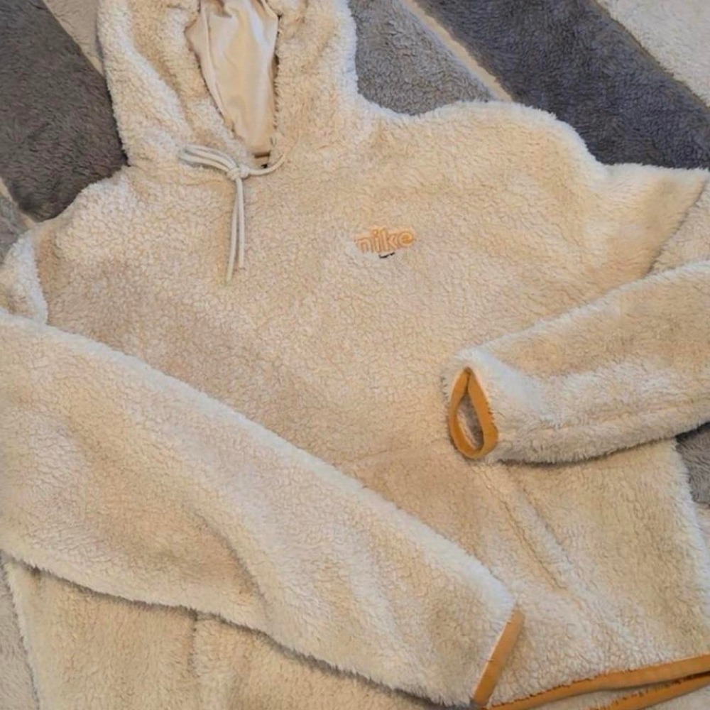 Nike cream & tan fleece hoodie in a S